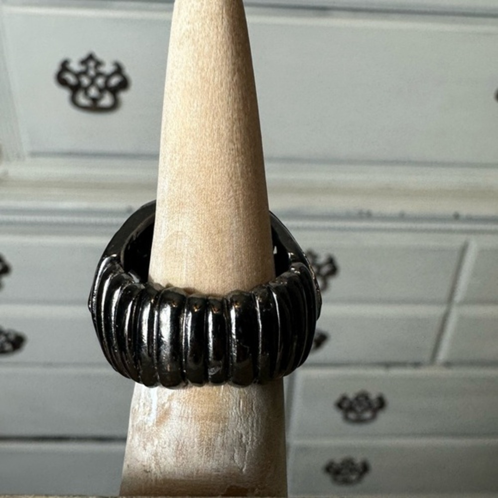 Stretch Statement Ring - Picture 4 of 8
